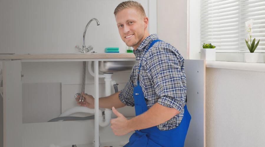 Nighttime Plumber in Saint Hedwig, TX